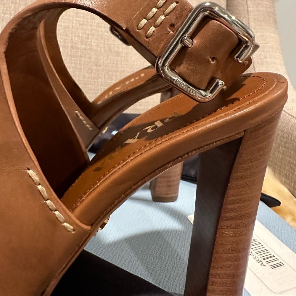 Prada Calzature Donna high heeled patent leather sandals size EU 35, tan NWT - Picture 6 of 13
